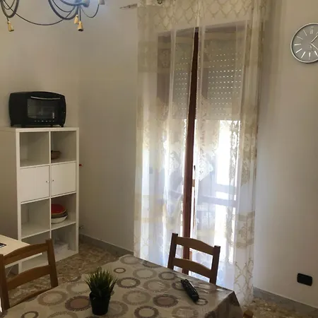 Gallipoli, Lido San Giovanni Via Savonarola , Trilocale *